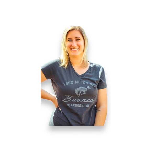 Ford Bronco Women's Vintage Logo Distressed Charcoal Grey V-Neck T-Shirt Medium - Picture 4 of 10
